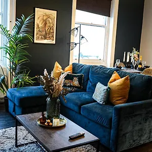 Apartment Centre 2 Bed, Perfect Cosy Stylish Apartment, Close To Shops And Beach! Sleeps 6, Brighton