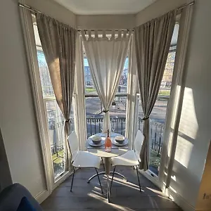 Apartment Spacious, Brighton